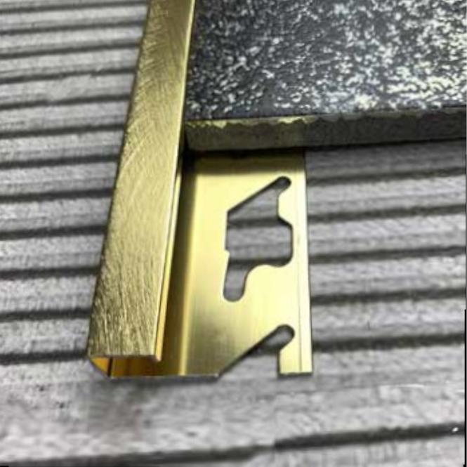 Profil Cubalu Alu Anod Gold Brushed „spiga” 2500/27/12,5 mm